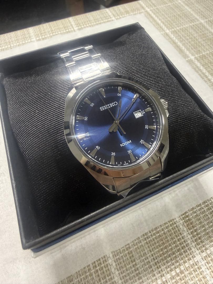 SEIKO 腕時計 本体 ブルー文字盤 100M防水(美品✨) — image 3
