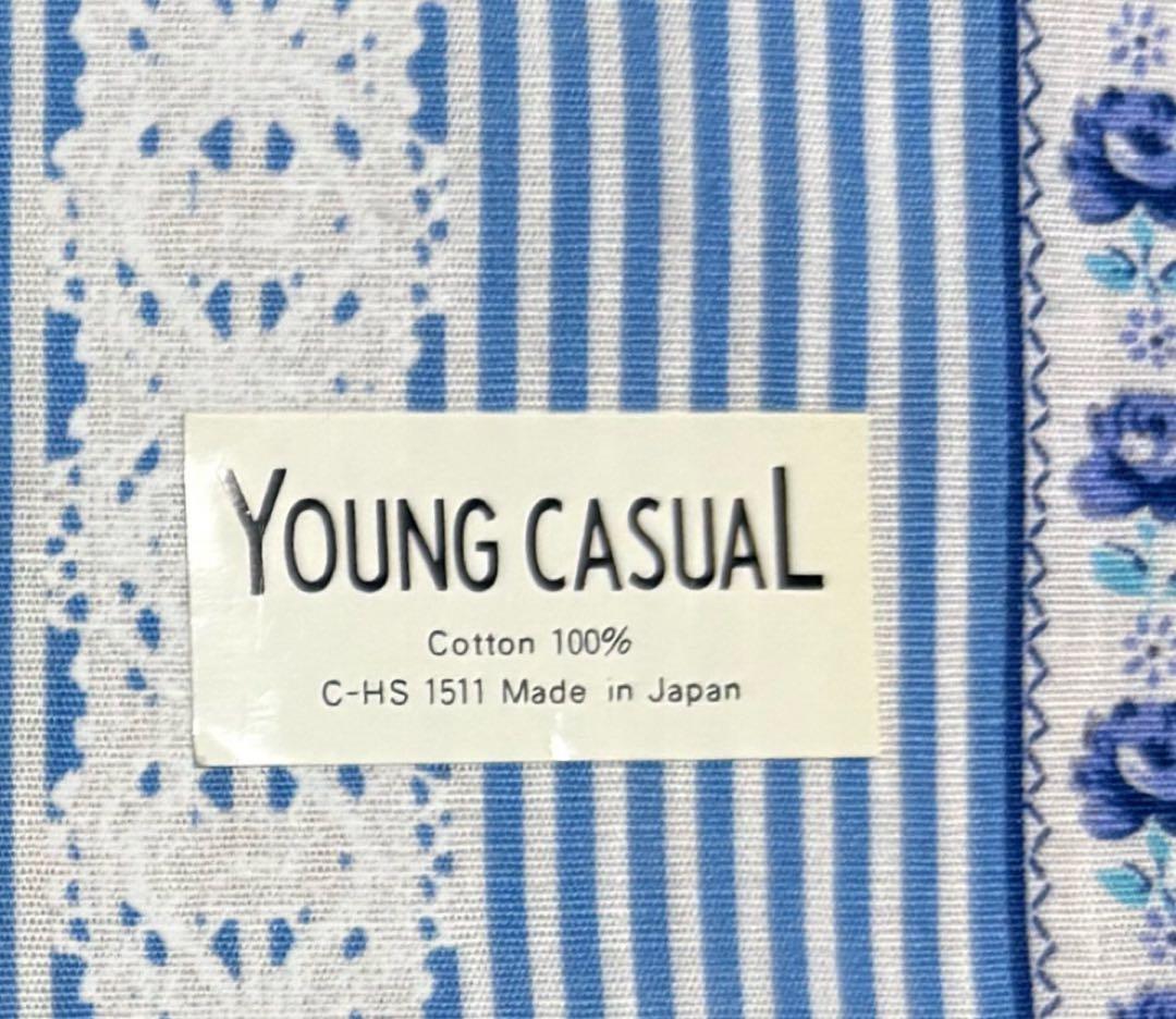 YOUNG CASUAL ハンカチ 青＆白ストライプ 花柄 ブランド　美品 — image 3