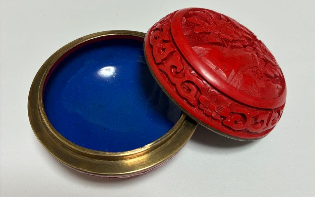 中国 堆朱 （ついしゅ）小物入れ 香合 蓋付き 漆器 彫刻 花柄 朱漆 — image 3