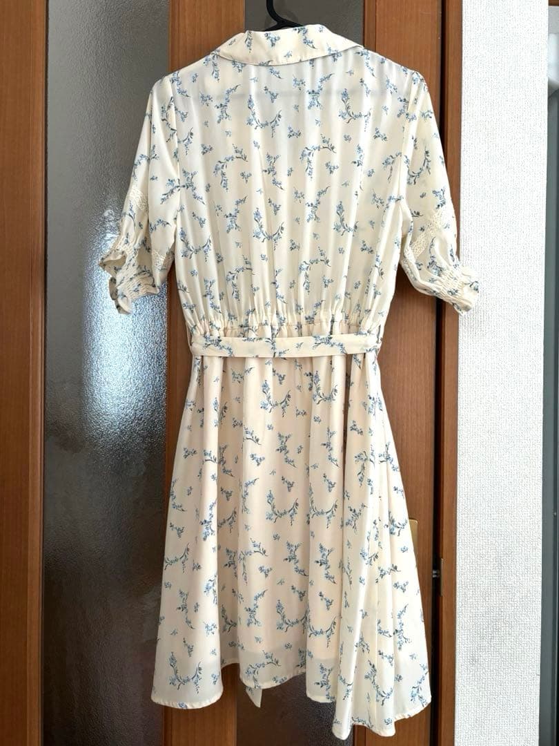 マジェスティックレゴン 花柄半袖ワンピース — image 2