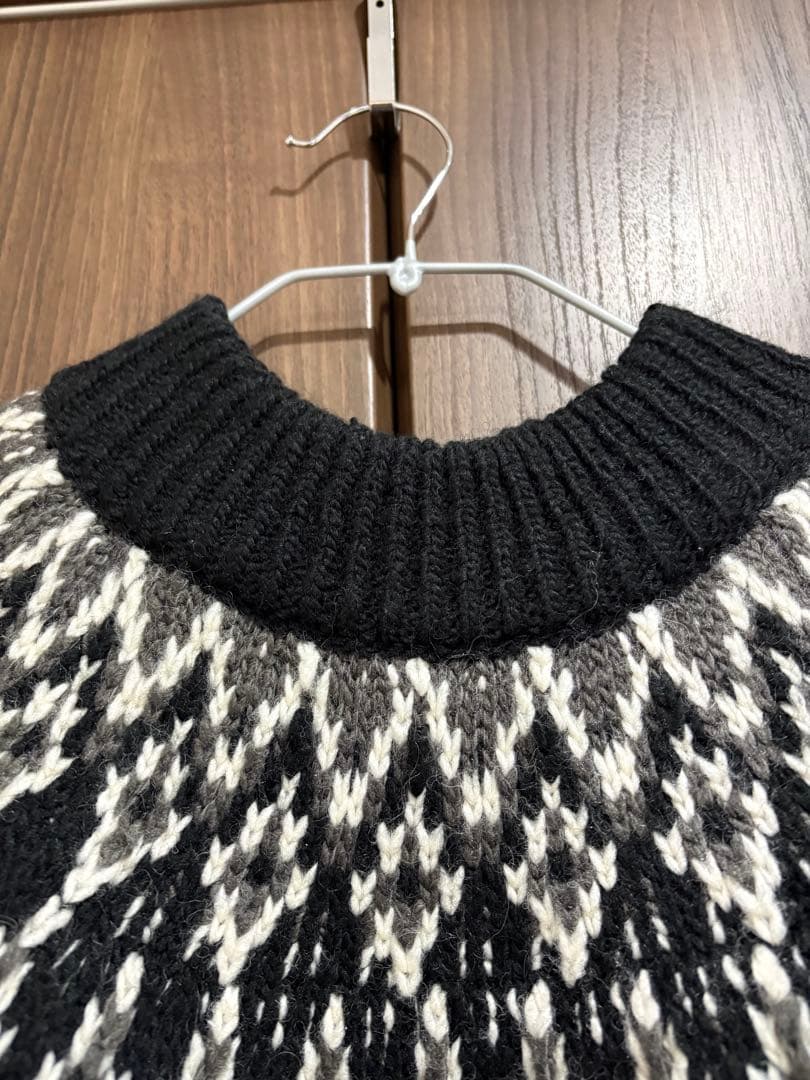 URBANRESEARCH 求心柄　モックネックニット ブラック — image 3