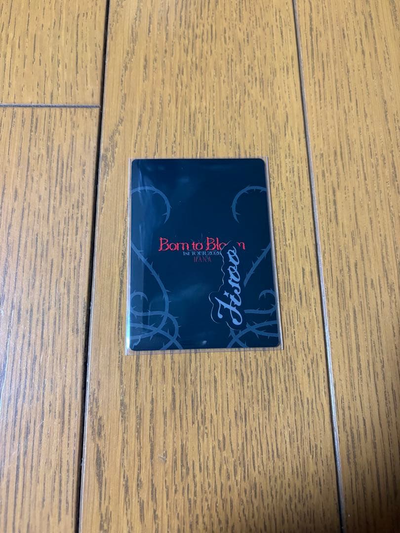 JISOO Born to Bloom トレカ — image 2