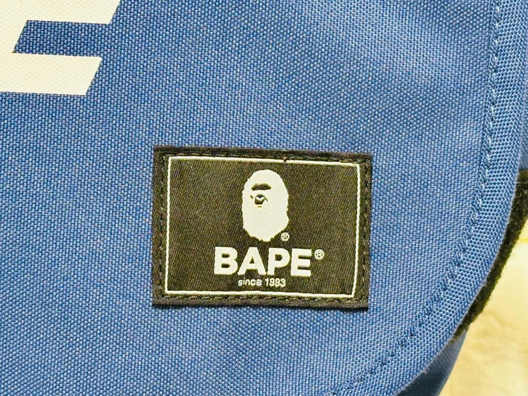 A BATHING APE BAPE ショルダーバッグ メッセンジャーバッグ — image 2