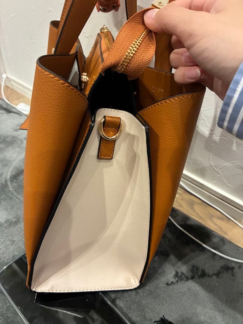 【美品】D.KELLY2way ハンドバッグ ショルダー可能 — image 4
