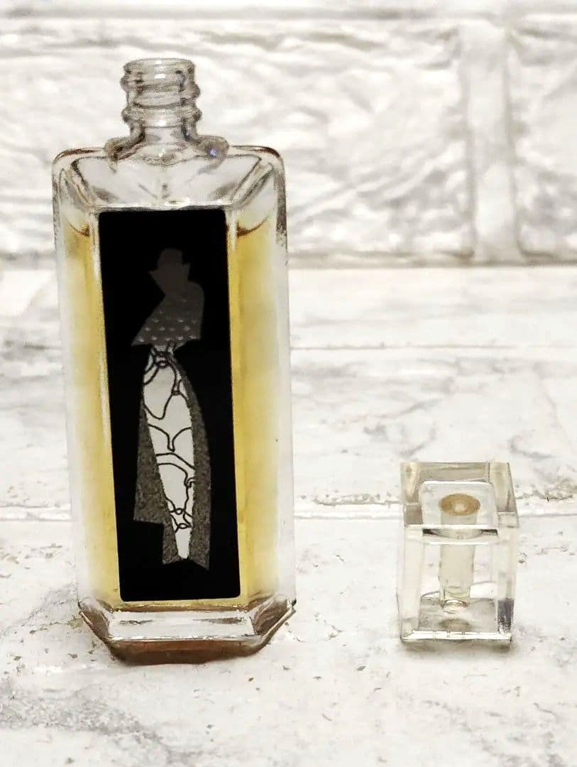 香水　新品　GIVENCHY　ジバンシイ　ホット クチュール　パルファム　5ml — image 3