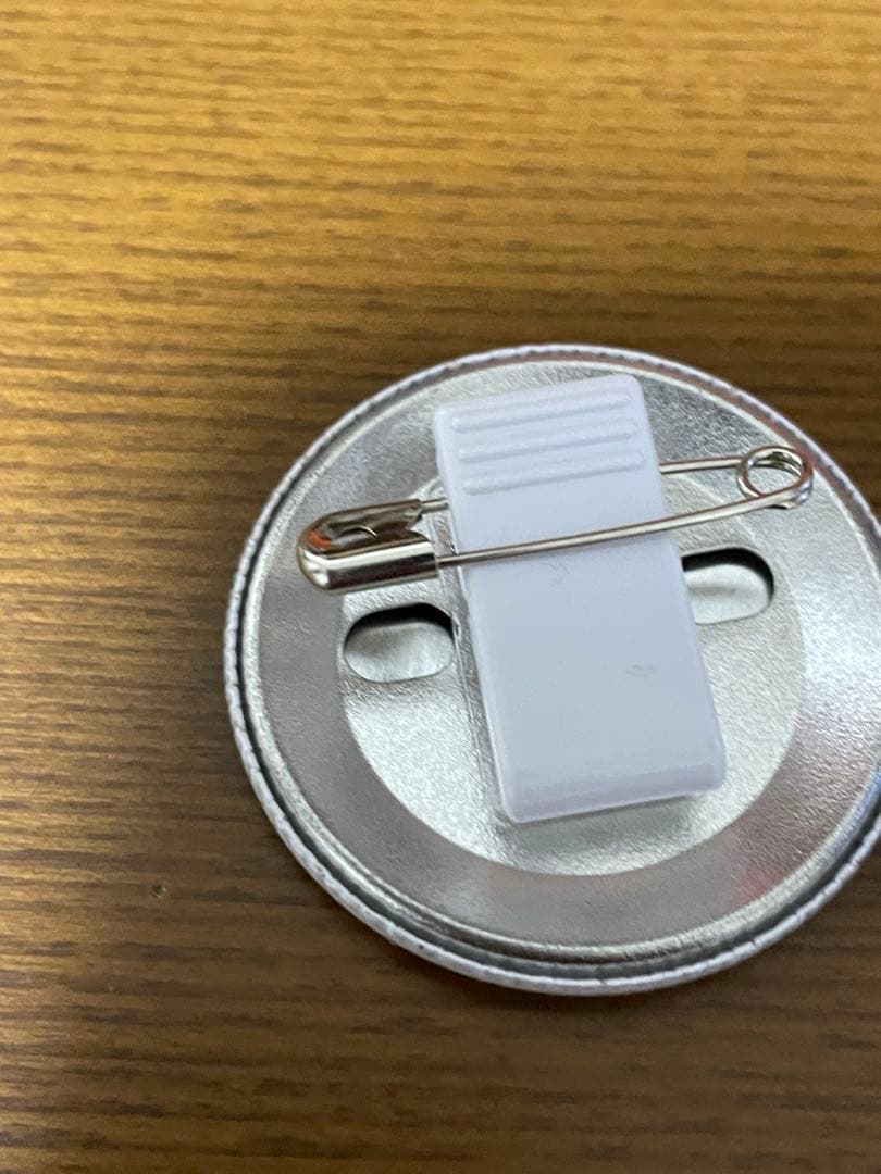 相模線 E131系 缶バッジ 鉄道グッズ　美品 — image 2