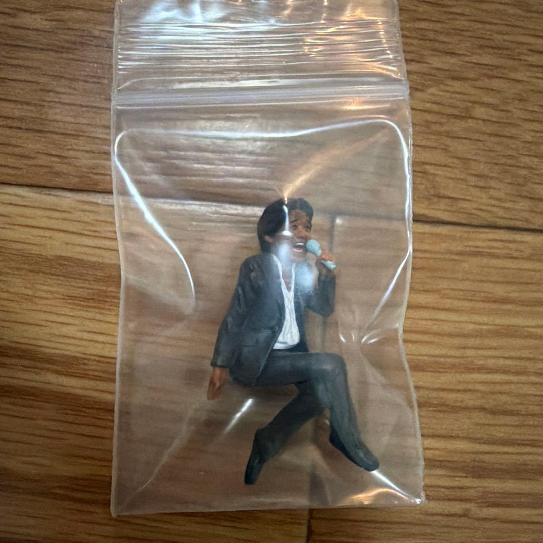 コーヒーカップの松崎しげる　歌唱バージョンフィギュア — image 3