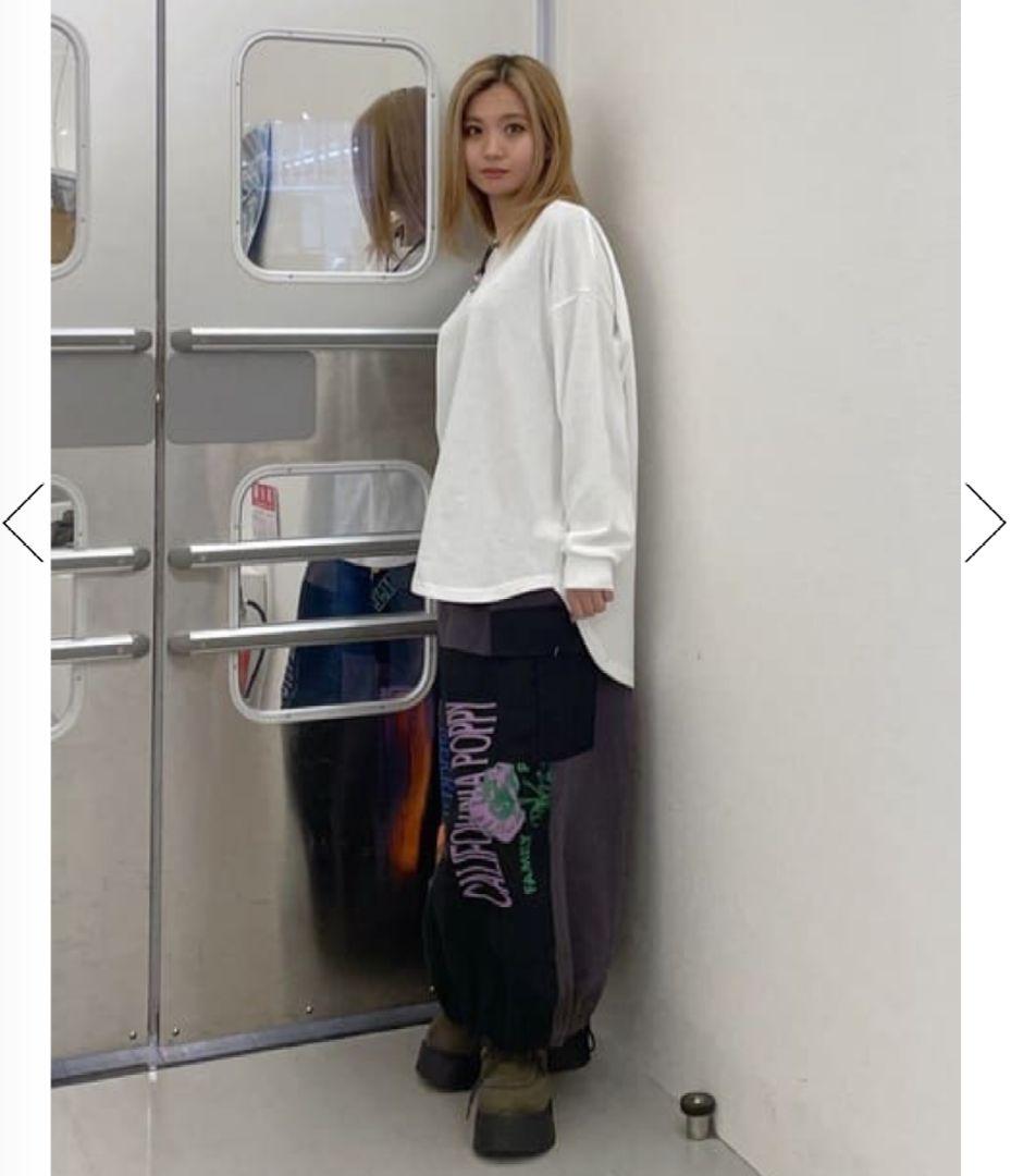 ロデオクラウンズ　Vネックトップス — image 4