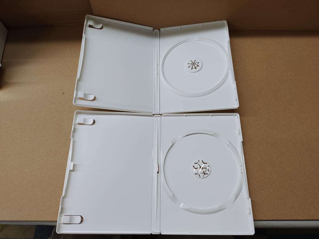 DVDケース ホワイト 4個セット　中古 — image 3