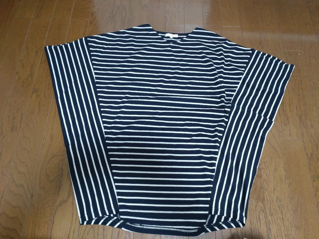 3can4on ボーダー柄 半袖カットソー Vネック　Mサイズ — image 3