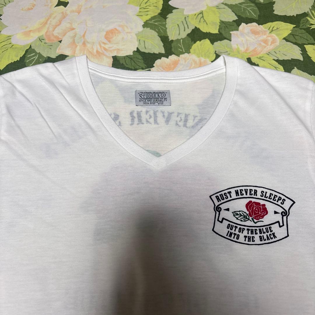 美品【値下げOK】STOOGE & GO VネックTシャツ L 白ホワイト バラ — image 3