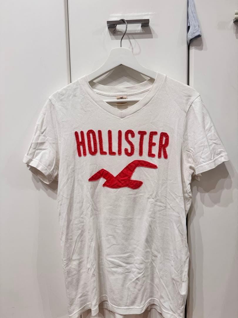 ピンクHollister Vネック Tシャツ ホワイト — image 2