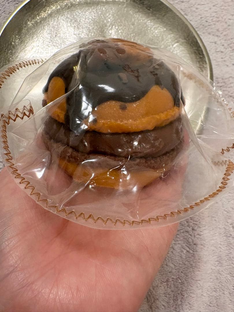 kikisquishy Mサイズ　双子くまマカロン　純泥 ぼやぼや袋 スクイーズ — image 3