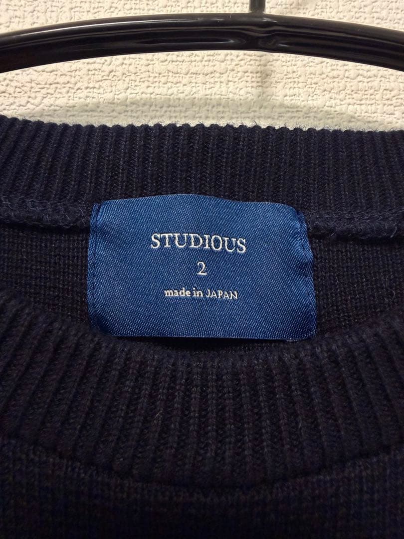 【STUDIOUS】メンズ ベーシックネイビーニット — image 2