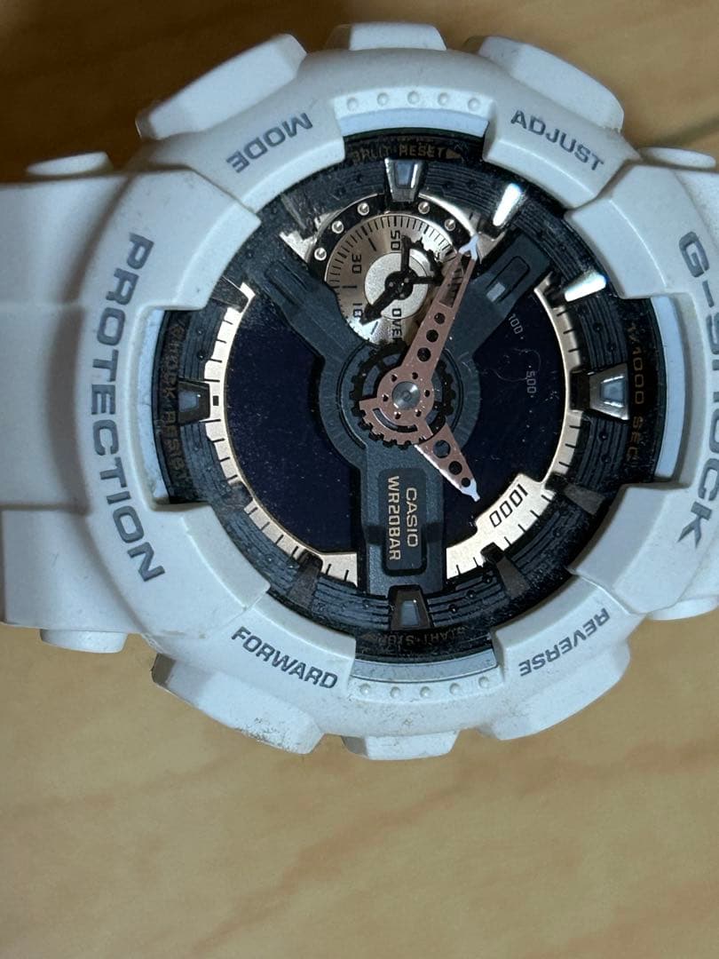 CASIO G-SHOCK GA-110RG ホワイト 本体 — image 2