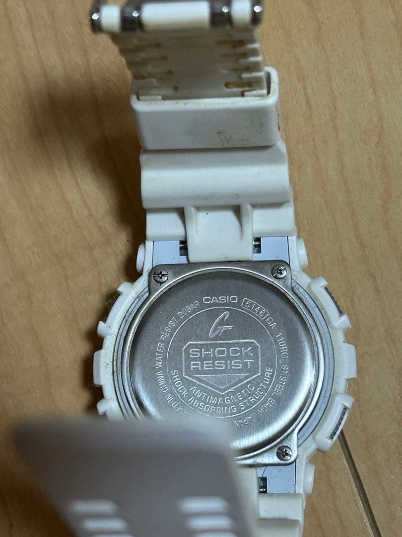 CASIO G-SHOCK GA-110RG ホワイト 本体 — image 3