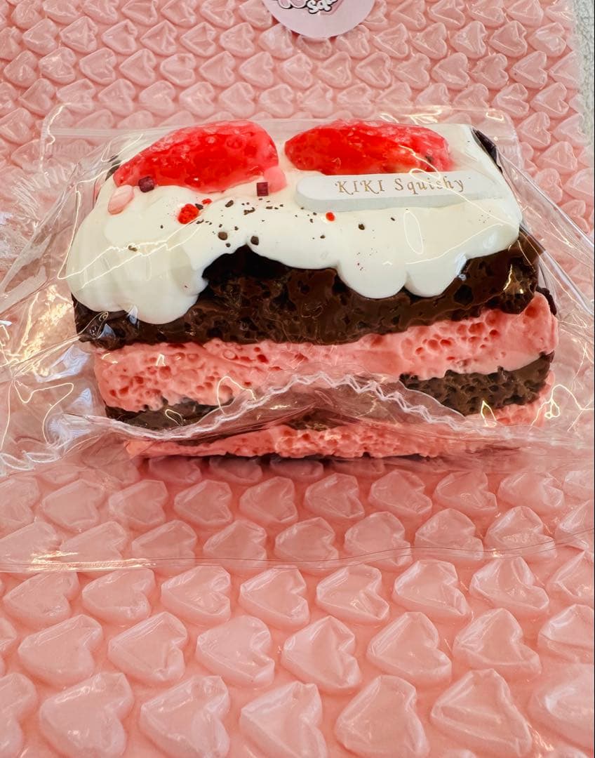 kikisquishy いちごチョコケーキ　とろりバター　Lサイズ　新品未使用 — image 2