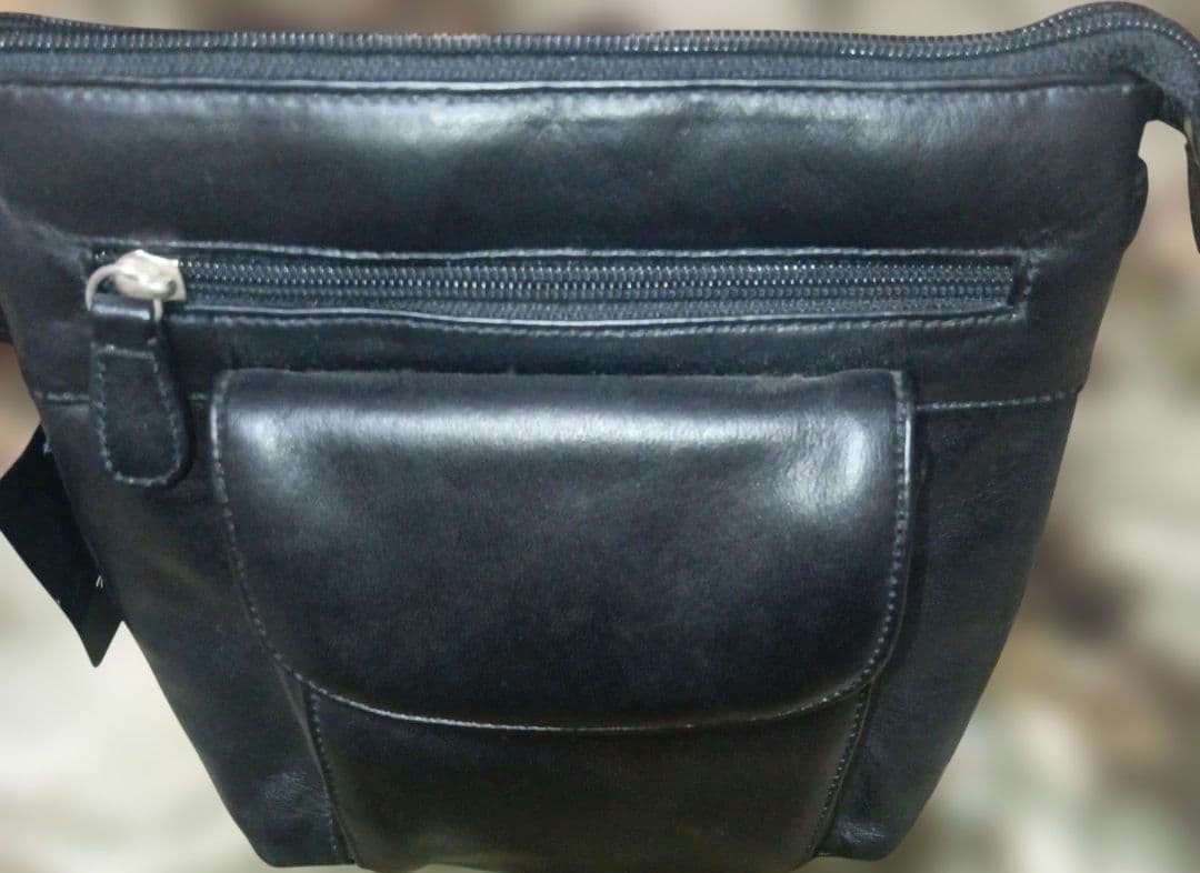 新品　本革ブラック ショルダーポケット多数 — image 4