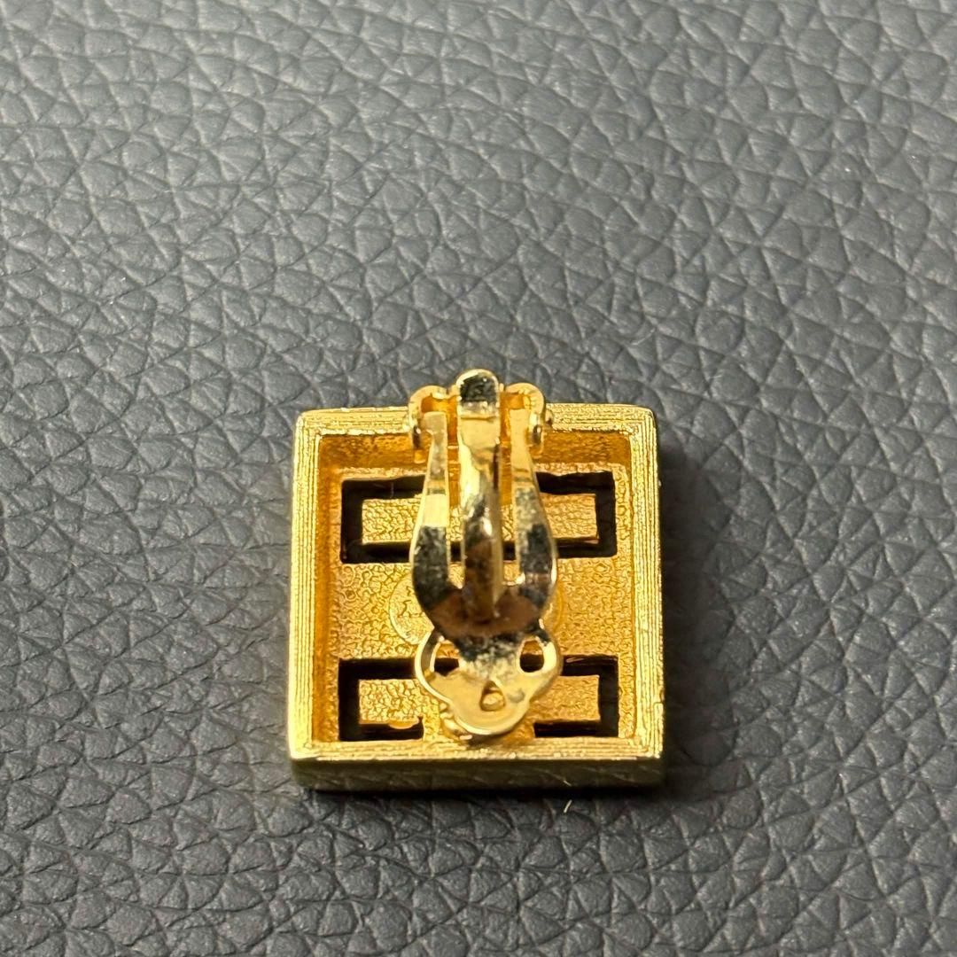ジバンシー 1977 イヤリング ロゴ ゴールド 両耳 アクセサリー — image 4
