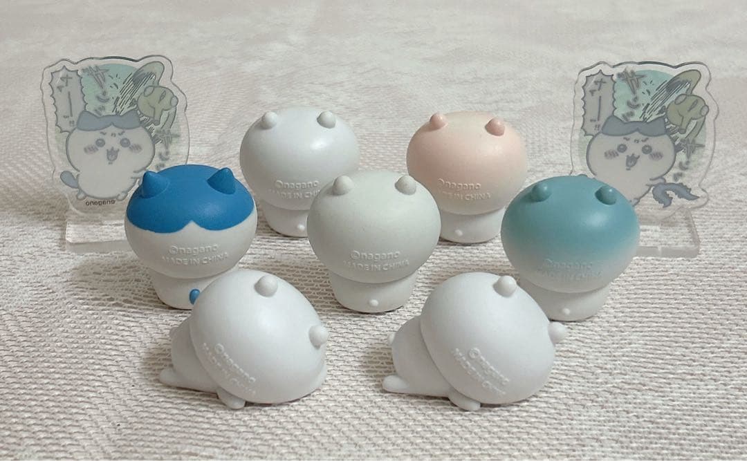 ちいかわ(ハチワレ) ミニフィギュア アクリルスタンド — image 2