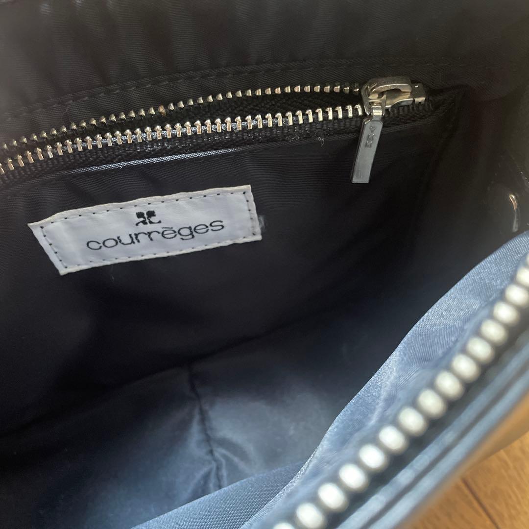 courrèges シンプル黒ハンドバッグ — image 3