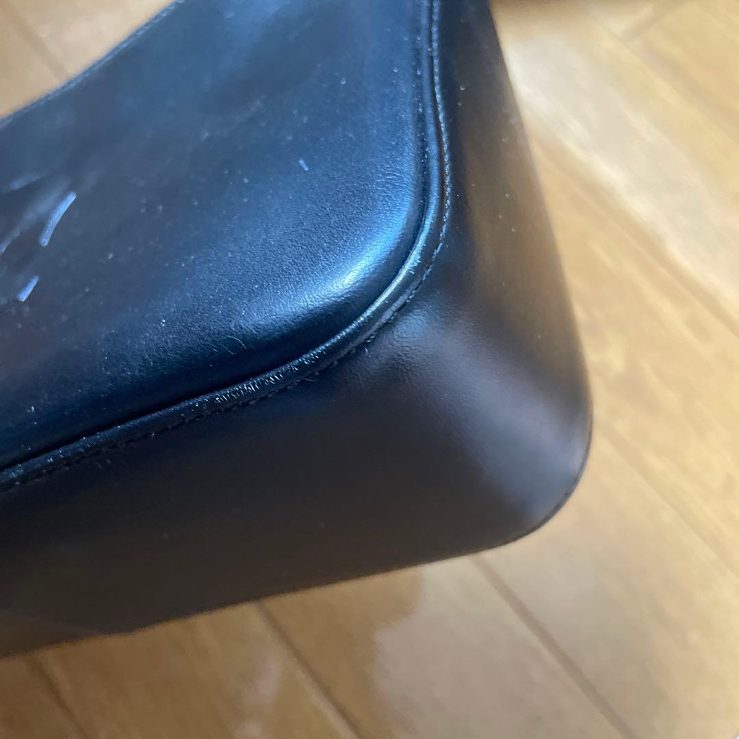courrèges シンプル黒ハンドバッグ — image 5