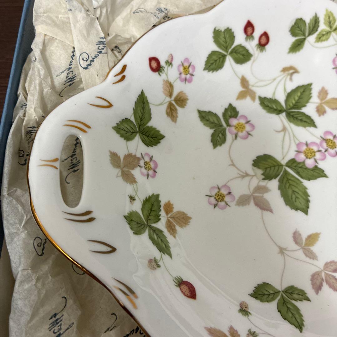 WEDGWOOD ワイルドストロベリー　お皿　プレート　黒壺刻印 — image 5