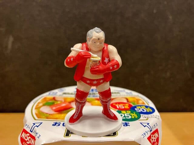 日清食品 カップヌードル キン肉マン コラボ フタ置きフィギュア セット — image 3