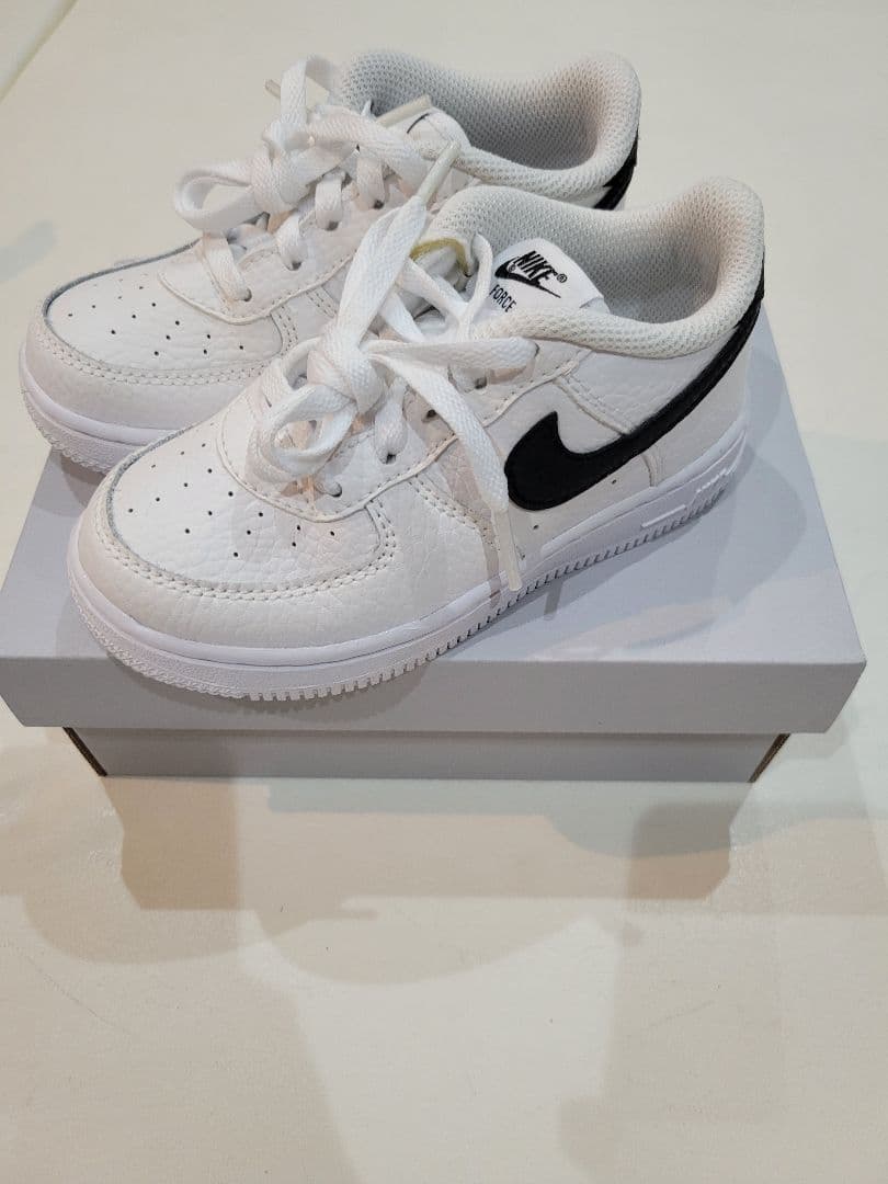 試着のみの新品　NIKE FORCE 1 15cm — image 2