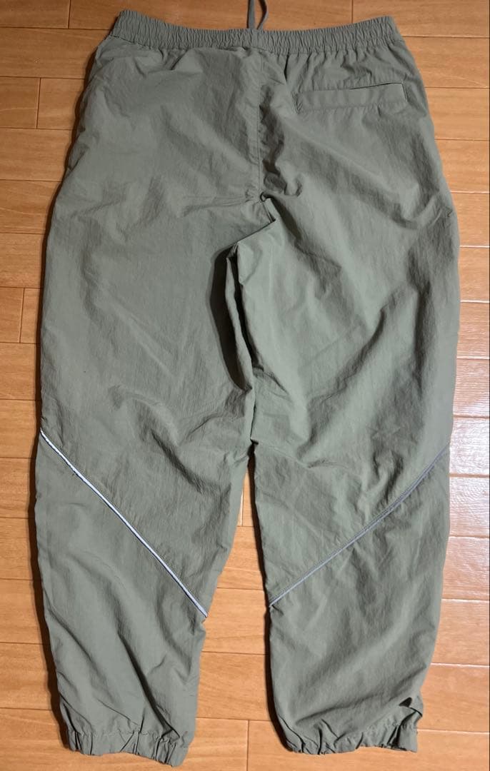 GU ナイロンパンツ — image 2
