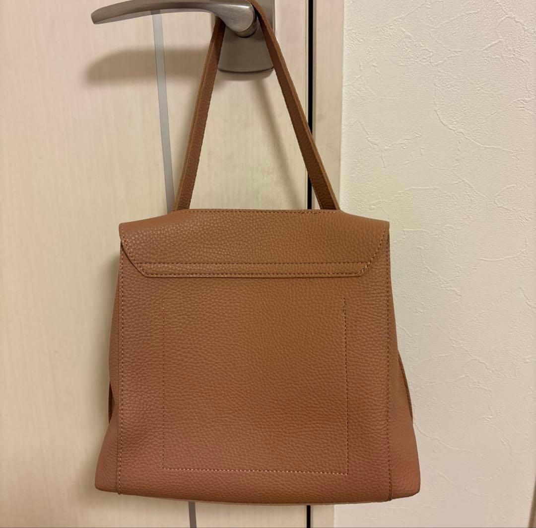 TE CHICHI レザーベ一ジュハンドバック — image 2
