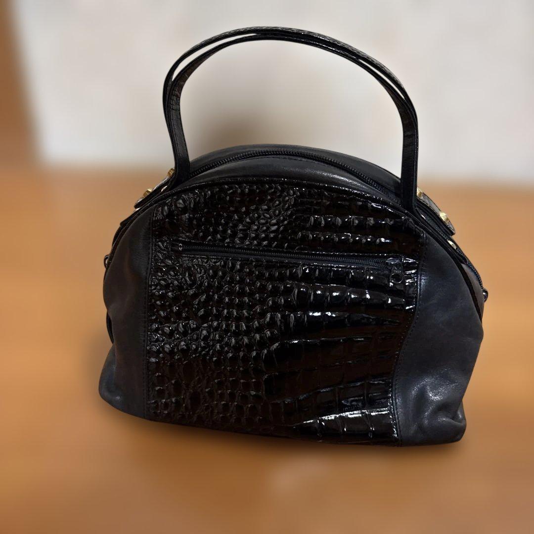 クロコ型押し ハンドバッグ ブラック — image 3