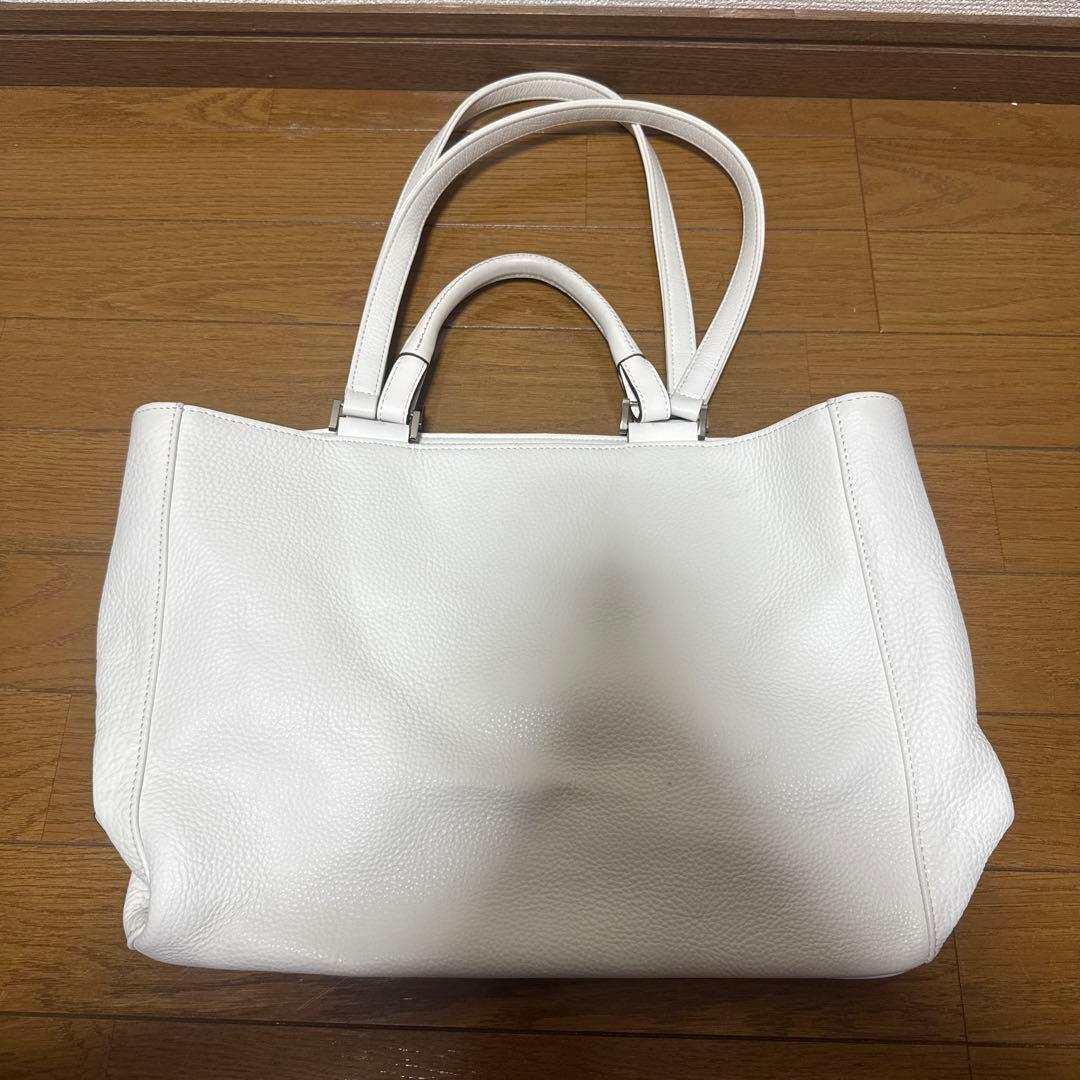 クリーザン　ホワイトレザー ハンドバッグ — image 2