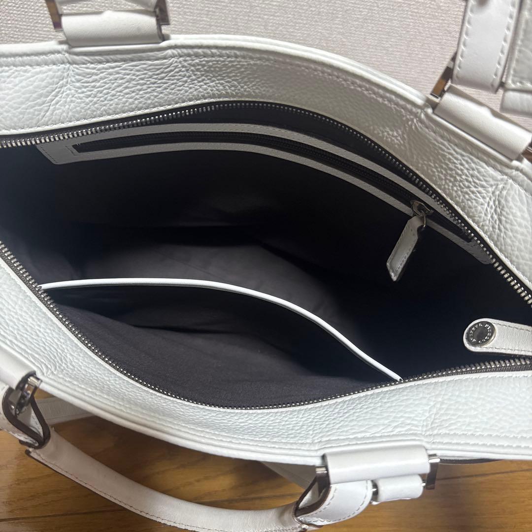 クリーザン　ホワイトレザー ハンドバッグ — image 5