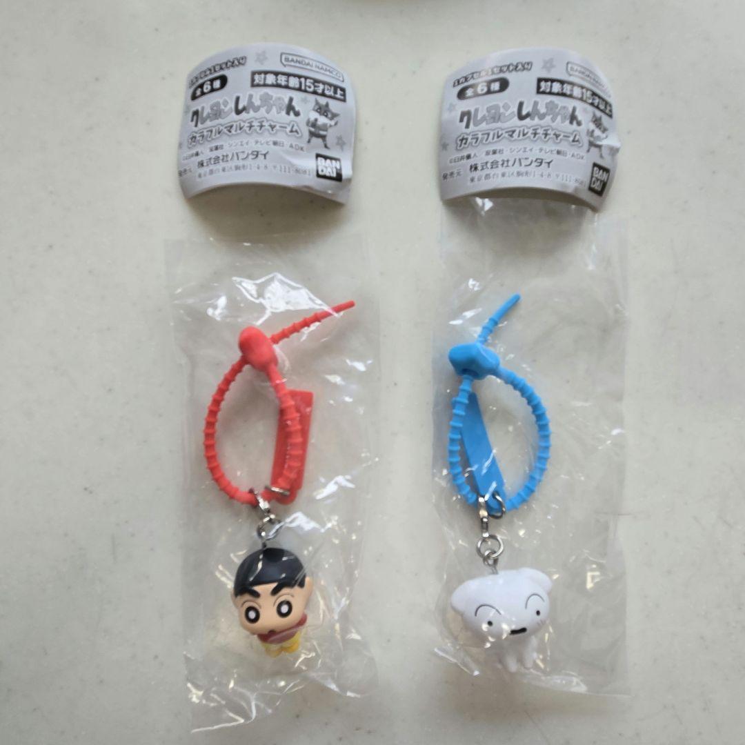カプセルトイ　クレヨンしんちゃん カラフルマルチチャーム 2種セット — image 2