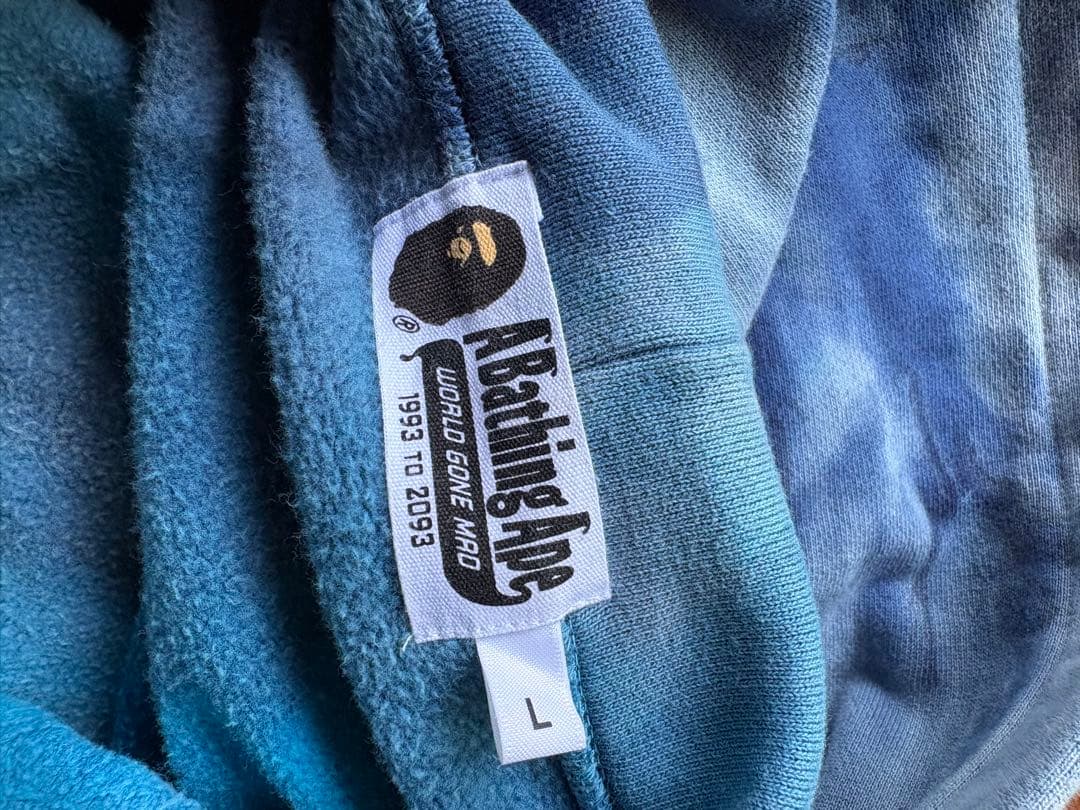 A BATHING APE パーカーBLUE — image 2
