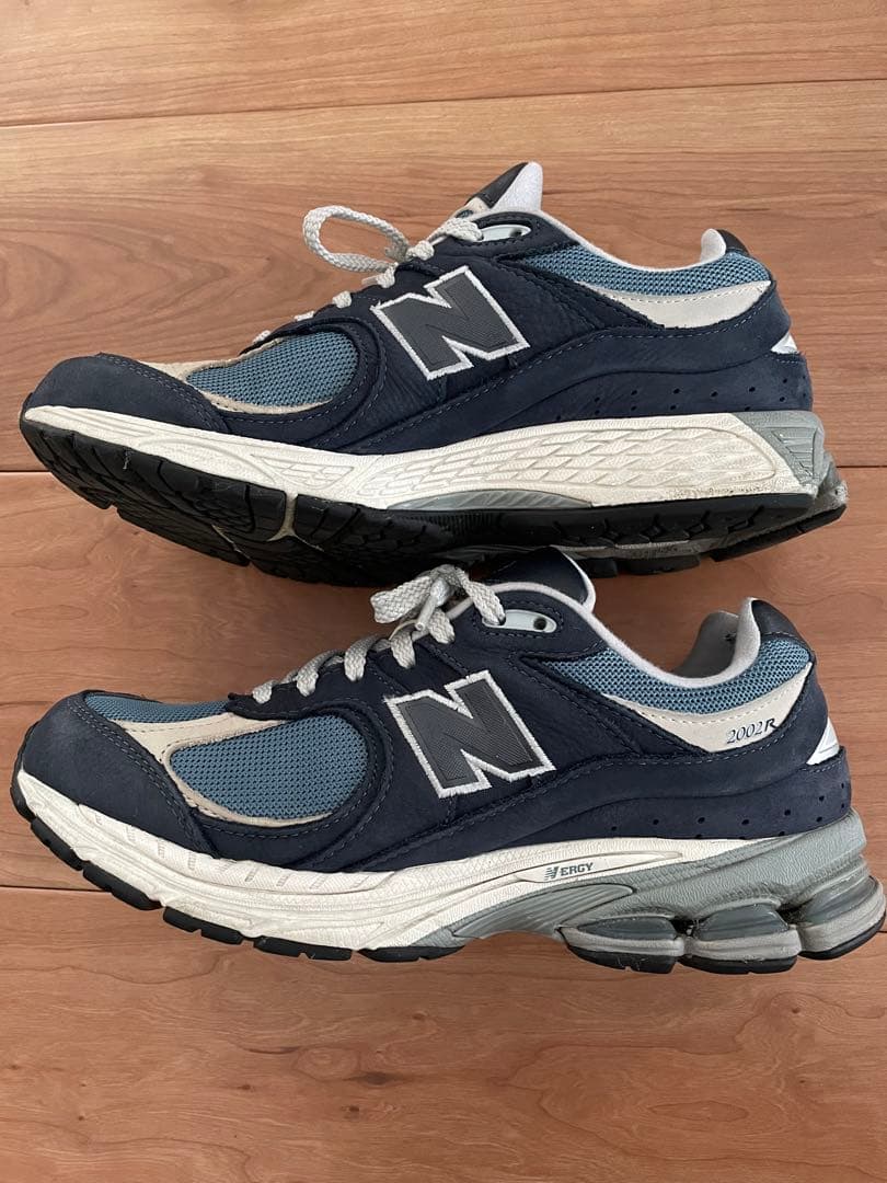 New Balance M2002RNDネイビー スニーカー — image 2