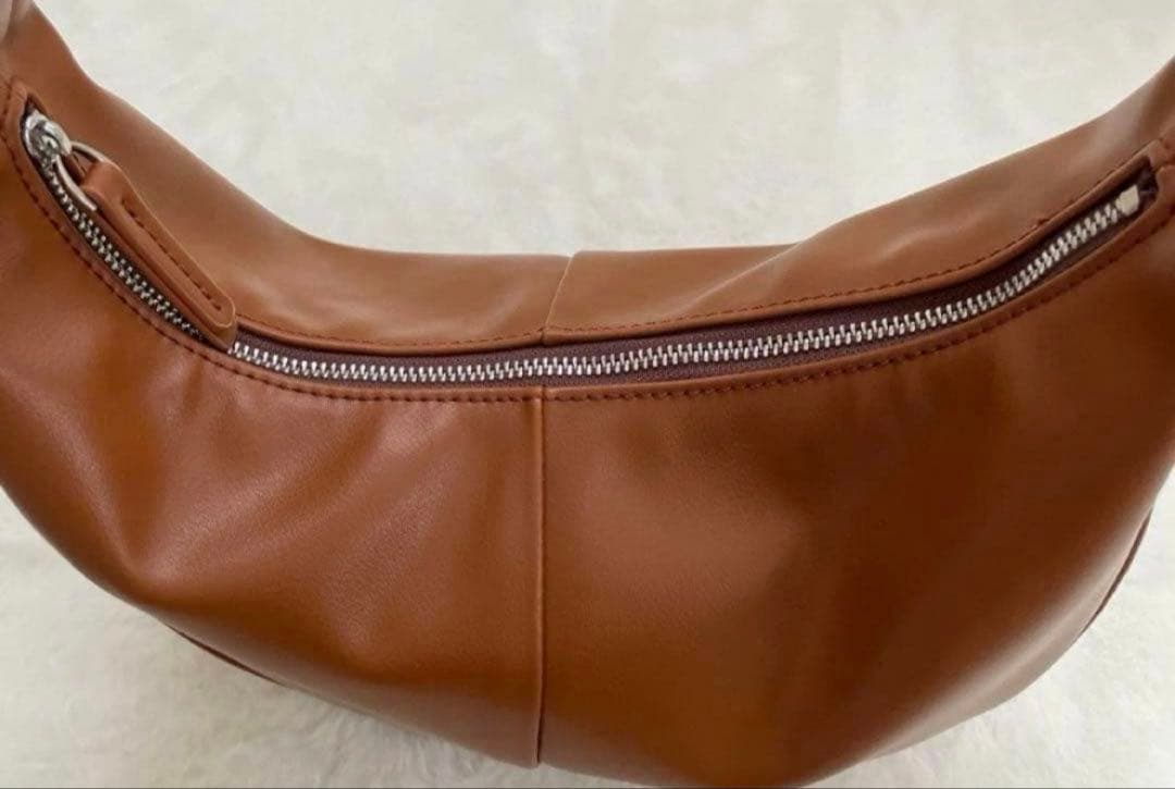 【美品】 TOPKAPI EFOLE ブラウン 合成皮革 ハンドバッグ — image 4