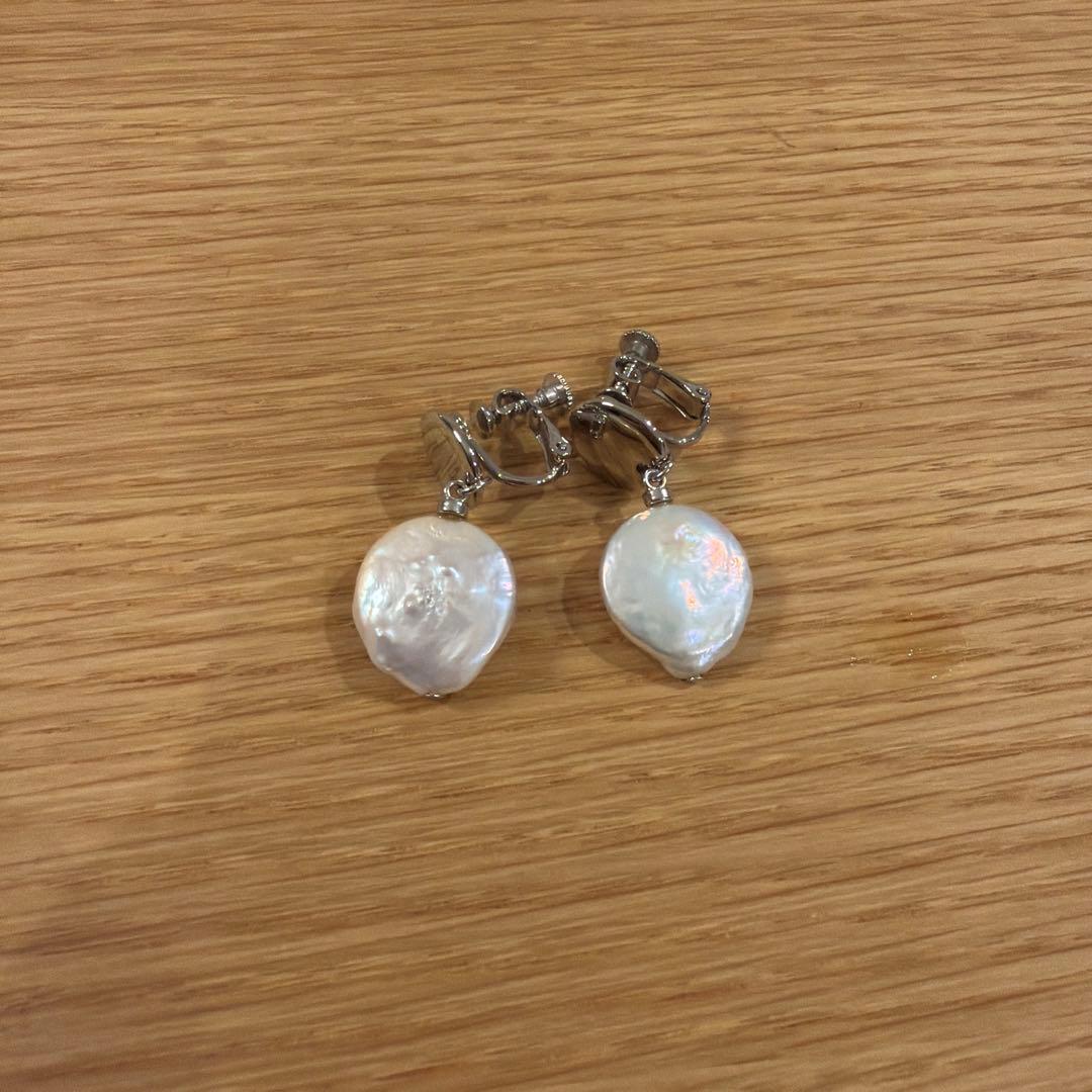 gray（graey） バロックパール イヤリング ハート A モチーフ — image 2
