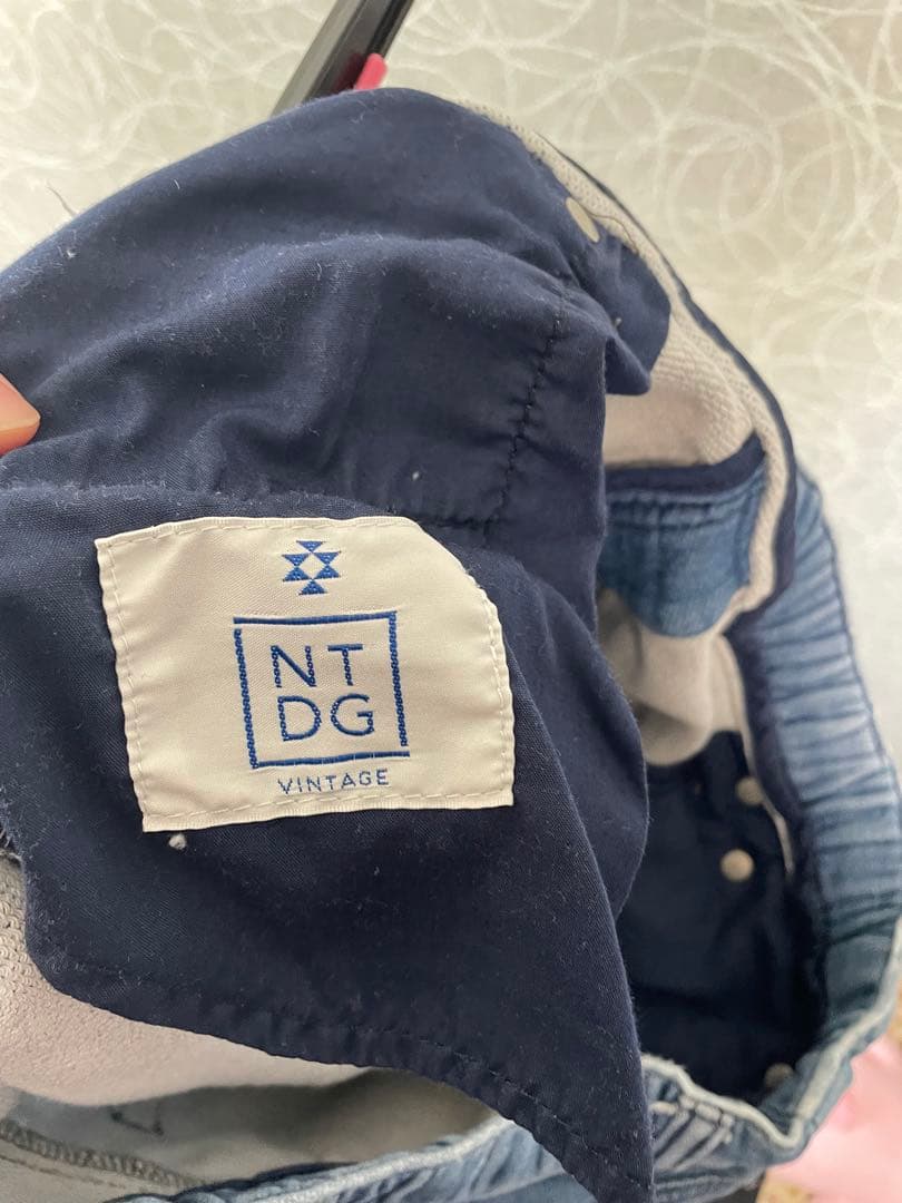 ダメージ加工ライトブルーデニムパンツ Lサイズ — image 4