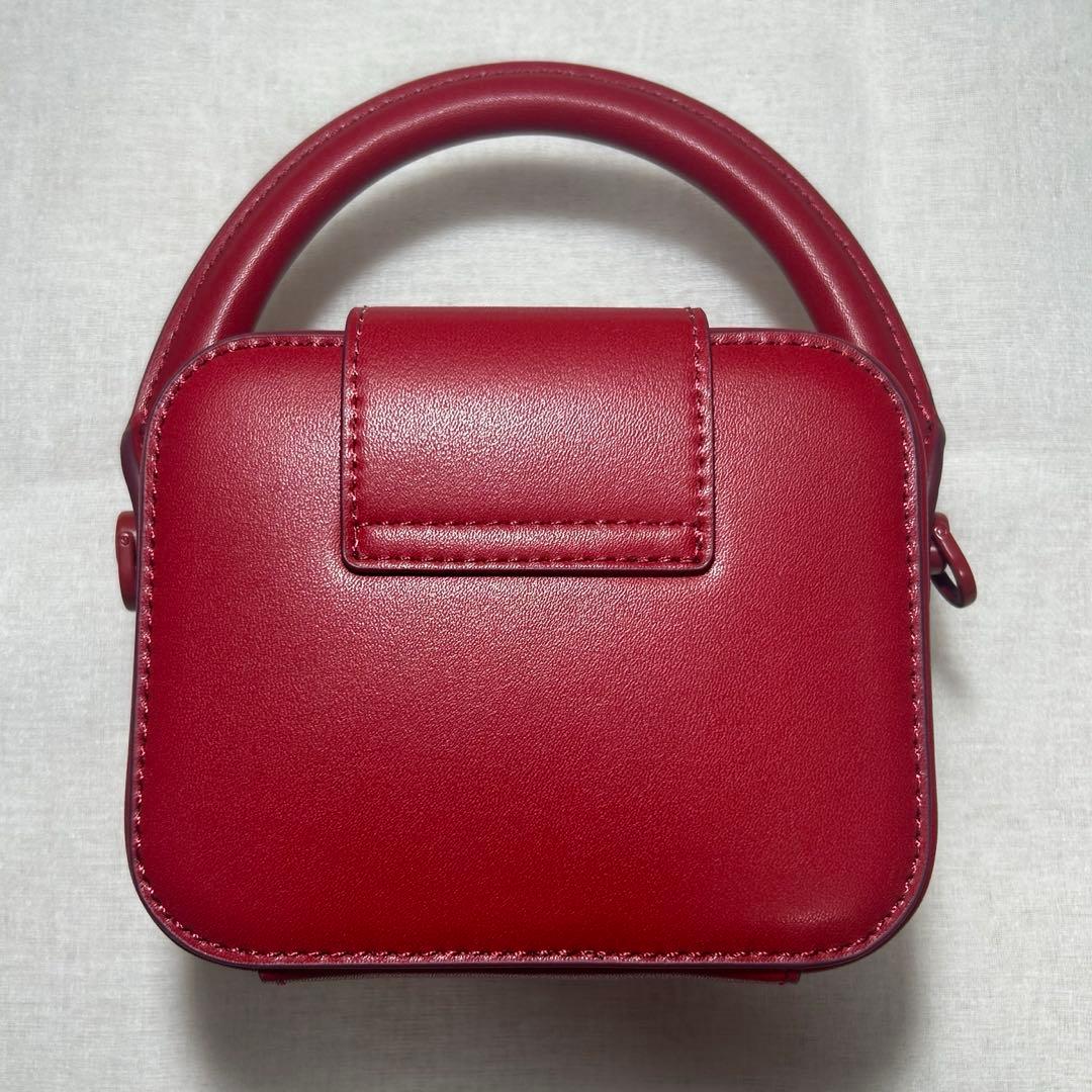 Charles & Keith ミニ　ハンドバッグ　ショルダーバッグ — image 4