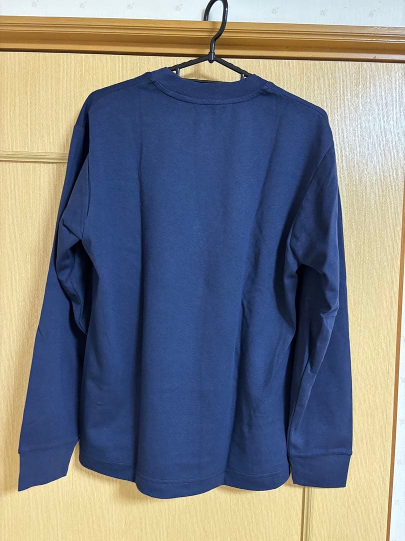 新品未使用品！ユニクロ 長袖Tシャツ — image 2