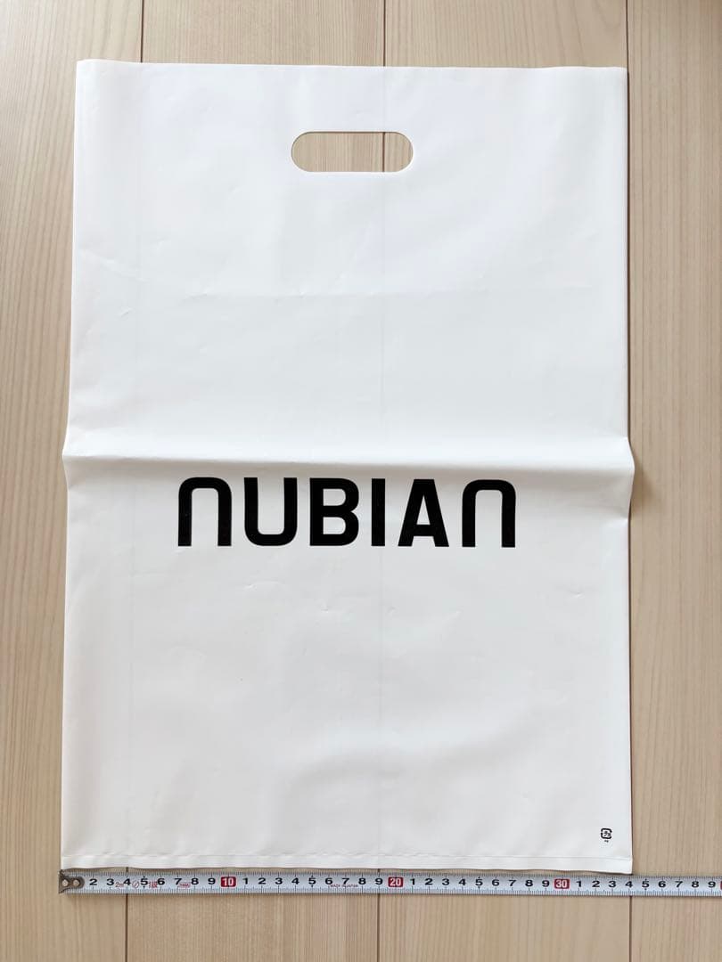 NUBIAN ショッパー ショップ袋 4枚セット — image 2