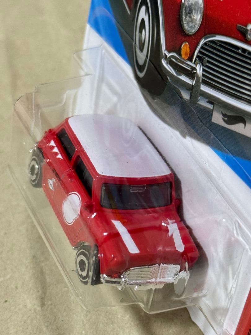 ホットウィール　Austin Mini Cooper S — image 3
