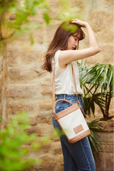 Her lip to Canvas Bucket Bag バスケット　バッグ — image 3