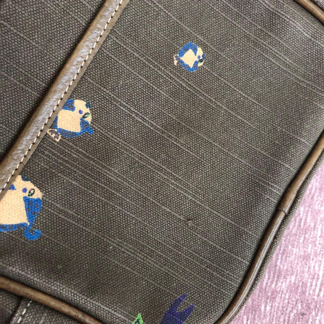 トクコ・プルミエヴォル ハンドバッグ - カーキ×ブルー×マルチ 魚 — image 4