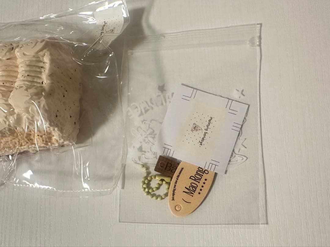 maorong マオロン チョコケーキ スクイーズ — image 2