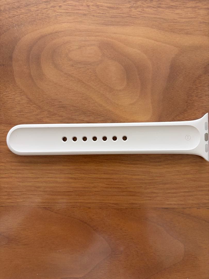 純正　Apple Watch用　ホワイトバンド　片側のみ（M/L） — image 4
