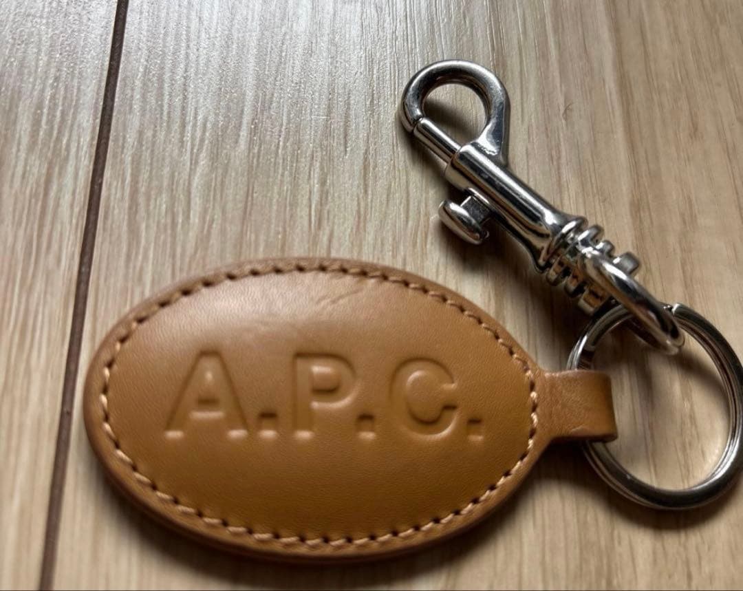【値下】A.P.C. レザー キーホルダー キャメル — image 3