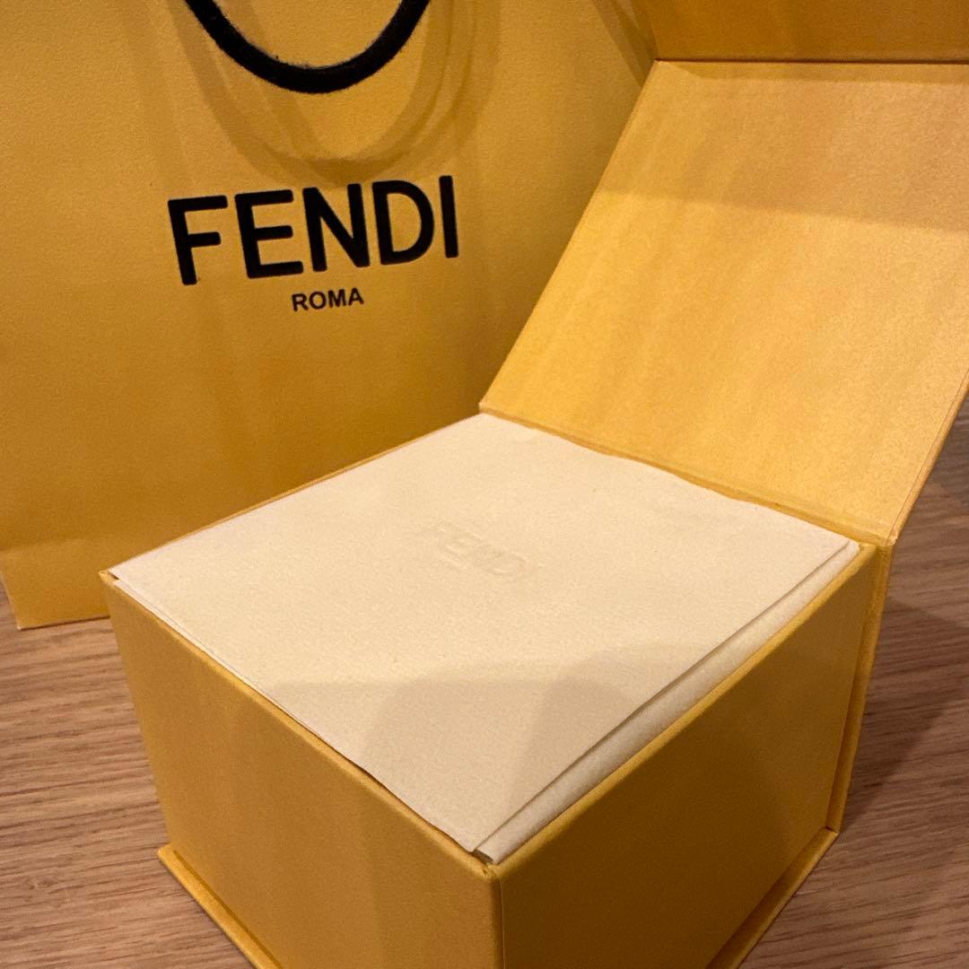 FENDI フェンディ　紙袋　ショッパー　ショップ袋　箱 BOX アクセサリー — image 2